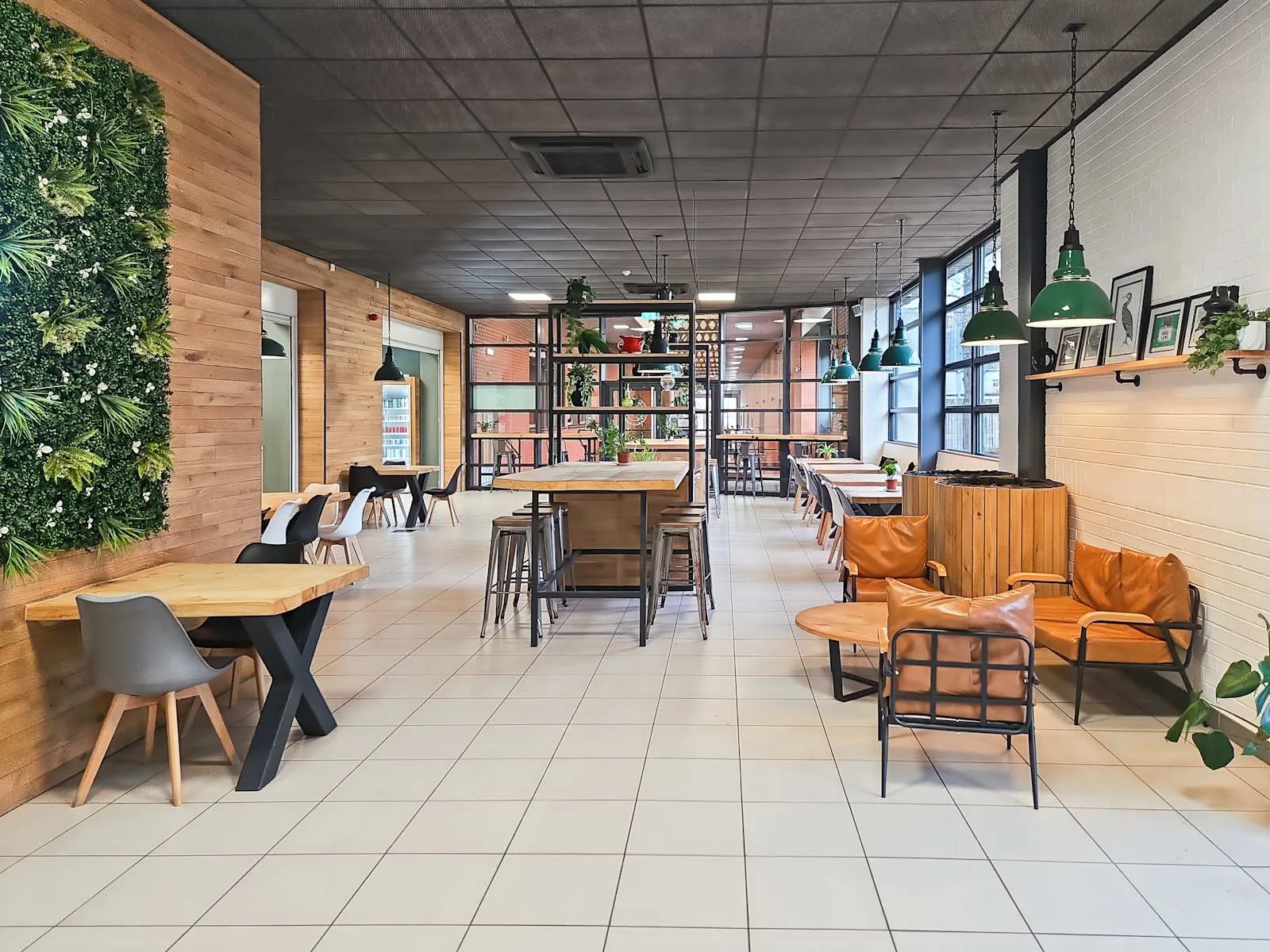 Regus Liverpool, Innovation Park, Cafétéria, Liverpool