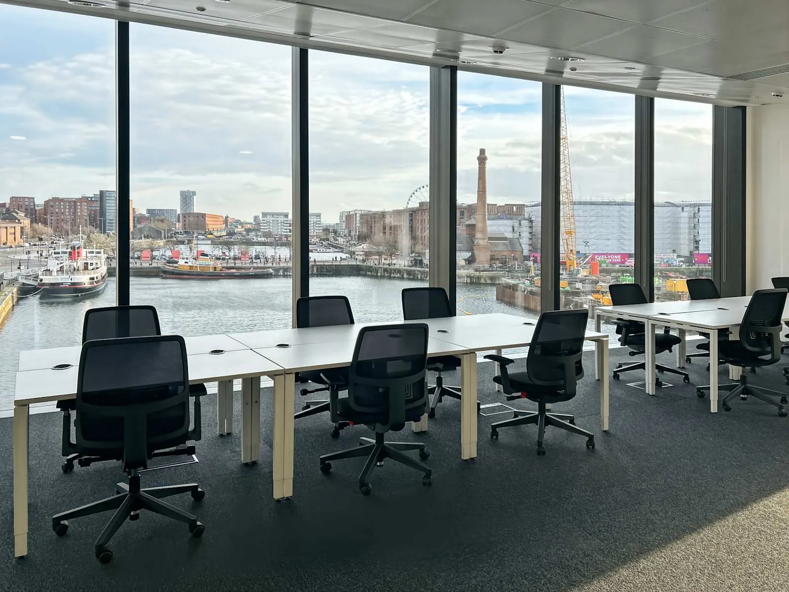 Regus LIVERPOOL, Mann Island, Open-plan office, Liverpool
