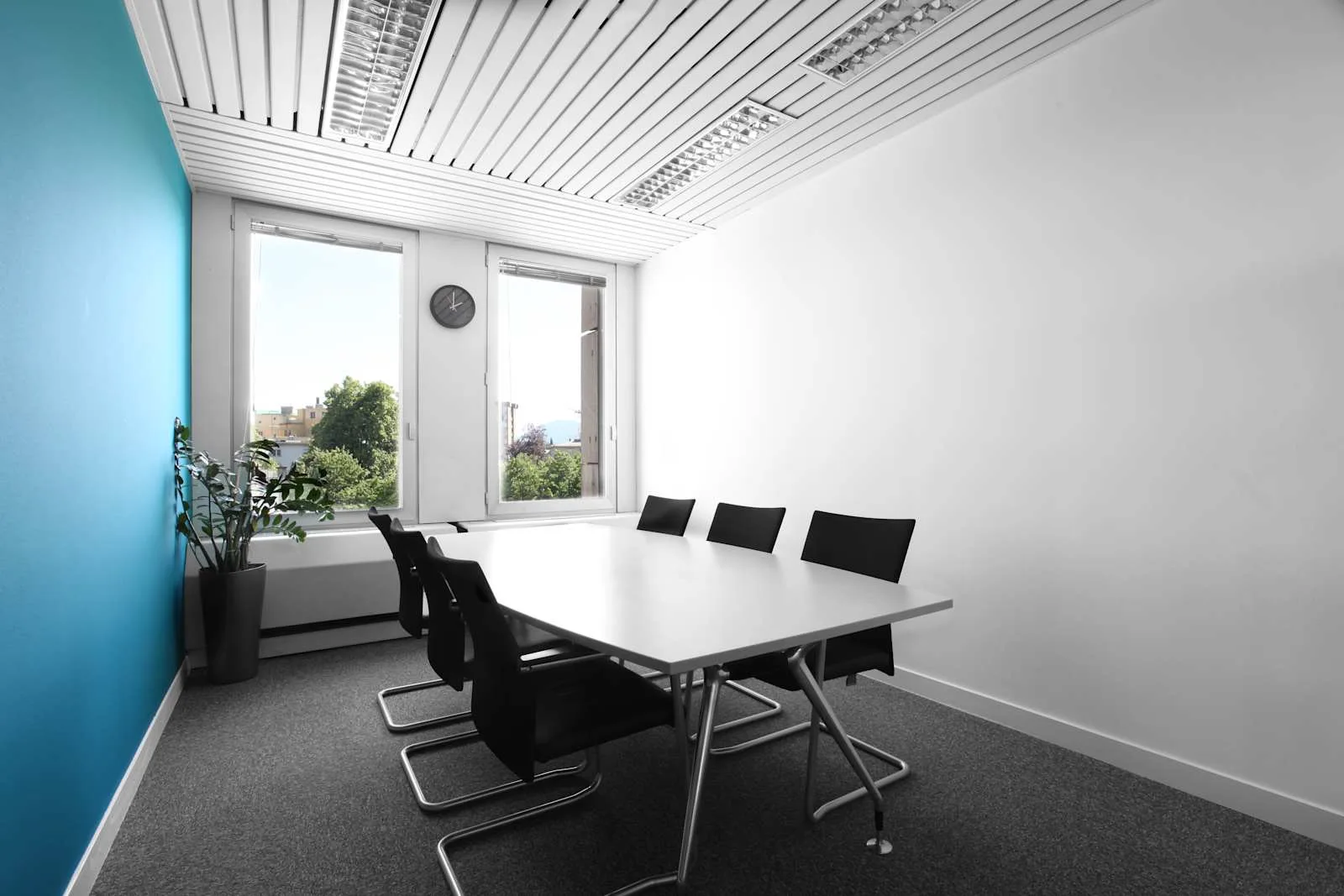 Regus Ljubljana, City Centre - Republic Square, Meeting room for 6 people, Ljubljana