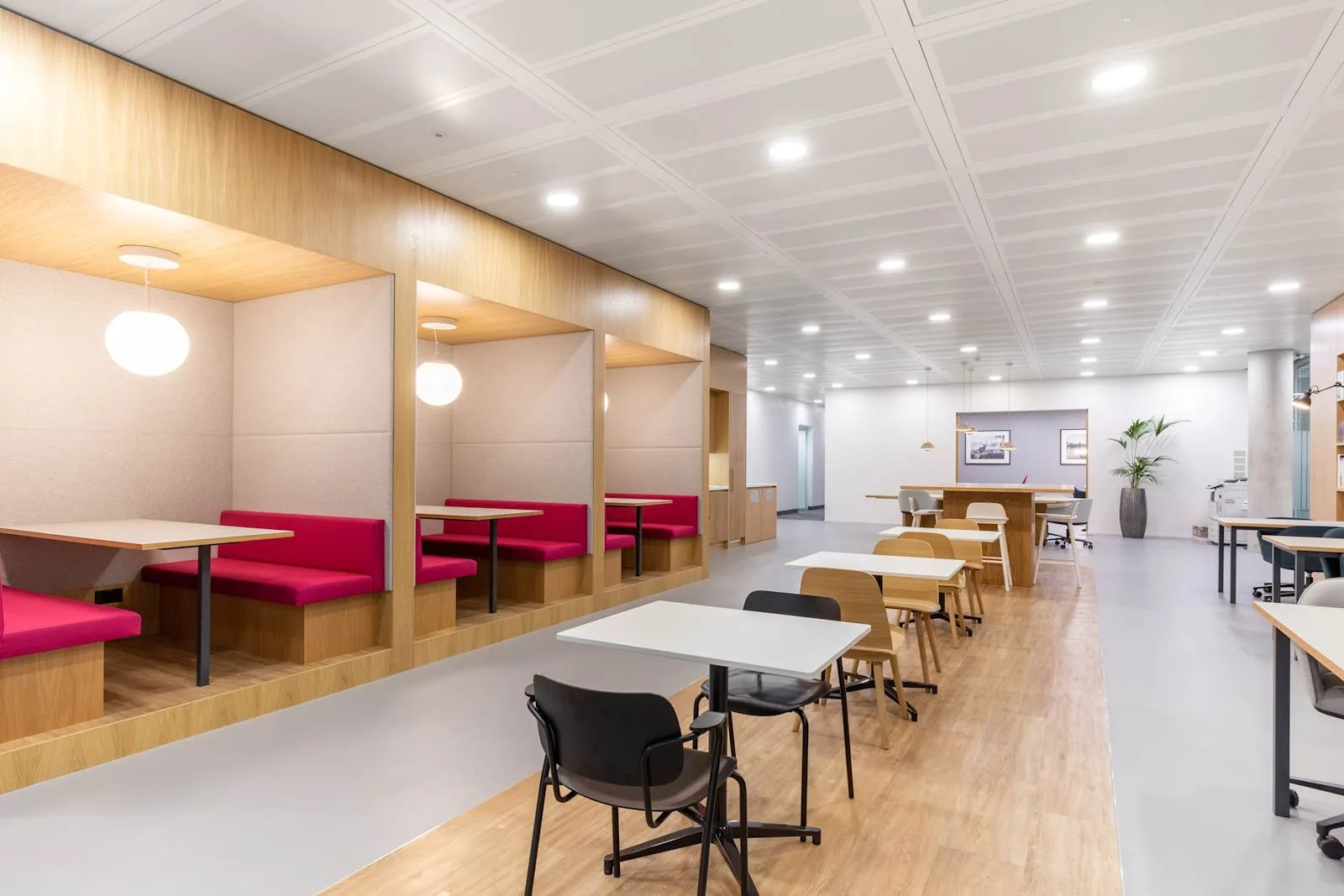 Regus LONDON, Chiswick Park, Coworking space, Brentford