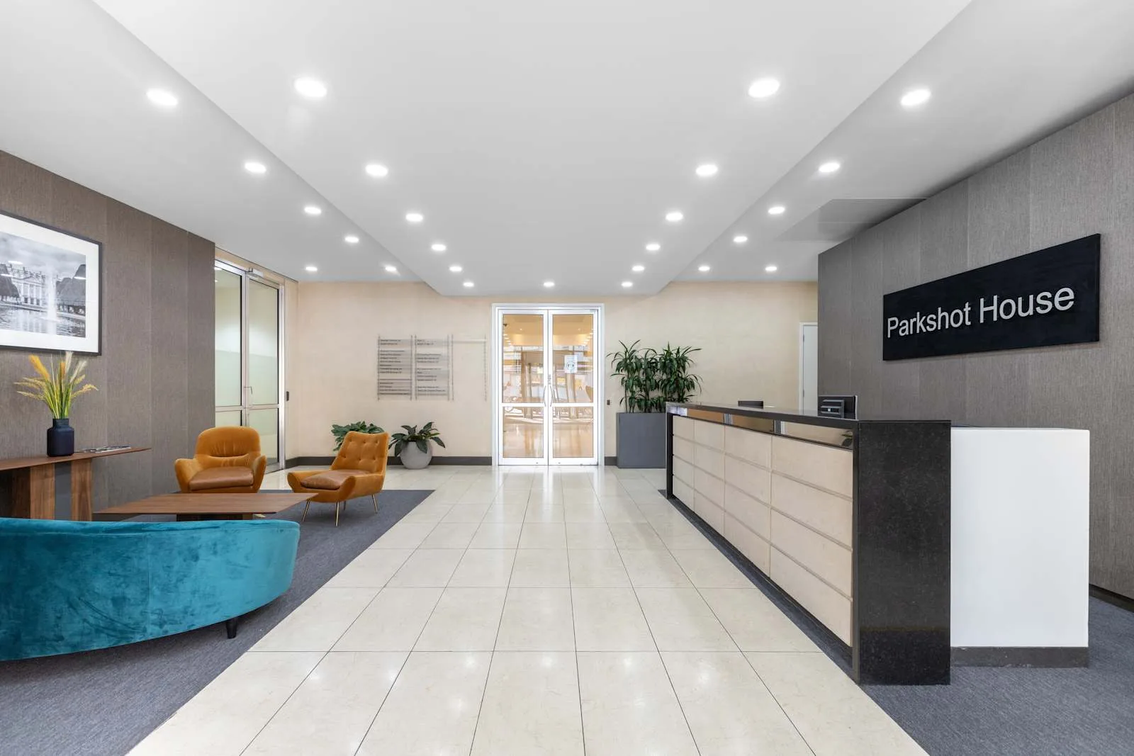 Regus LONDON, Richmond Station, Kew Road, Reception, Richmond