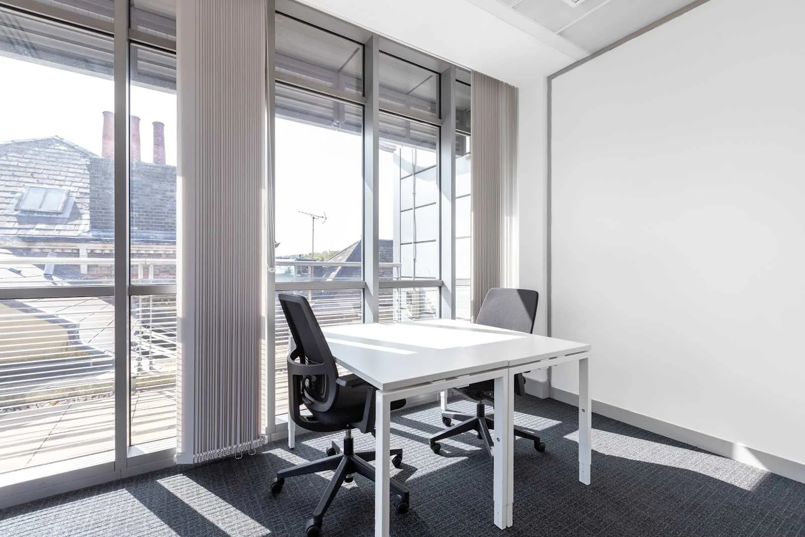 Regus LONDON, Richmond Station, Kew Road, Private office, 2 desks, Richmond