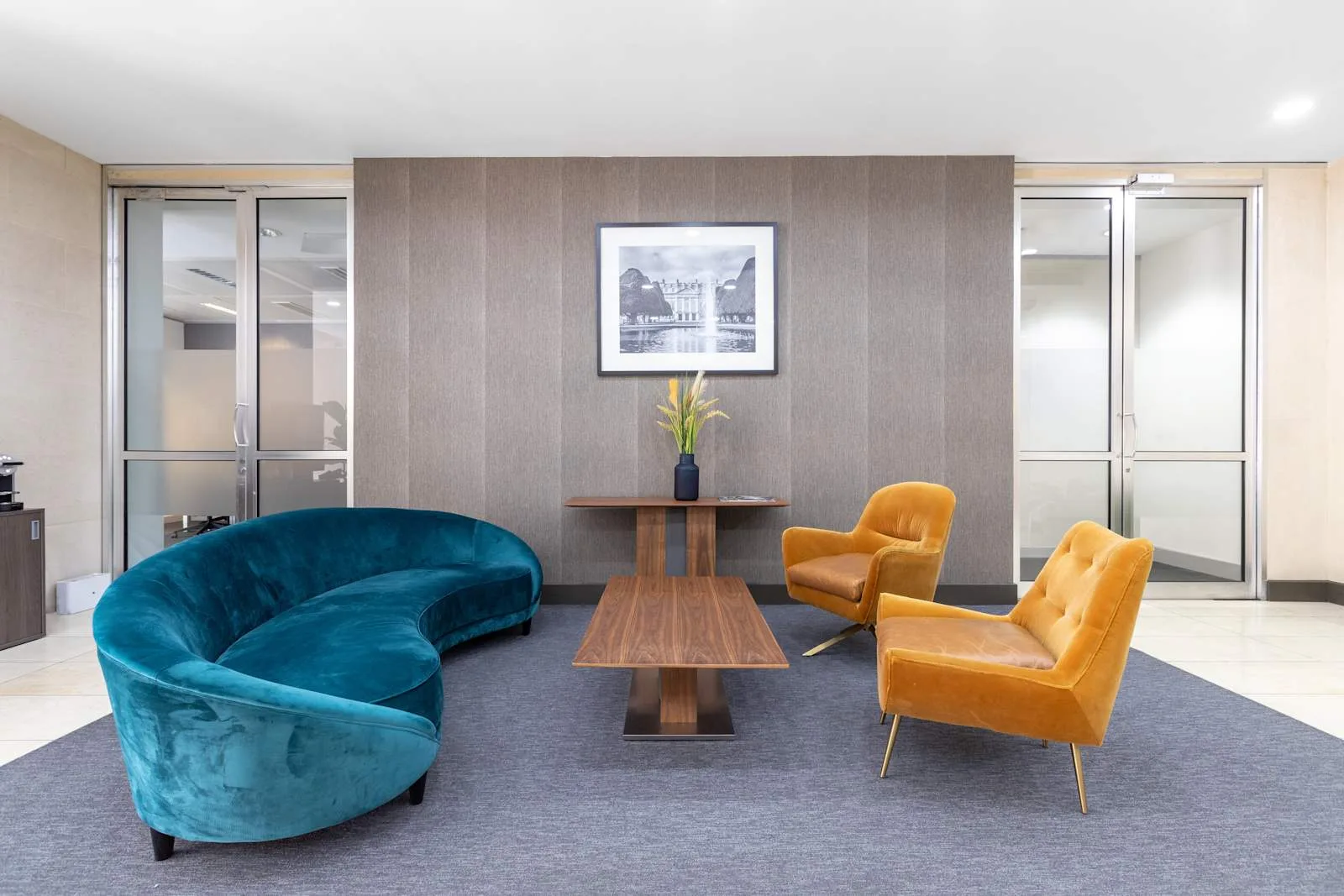 Regus LONDON, Richmond Station, Kew Road, Lounge, Richmond
