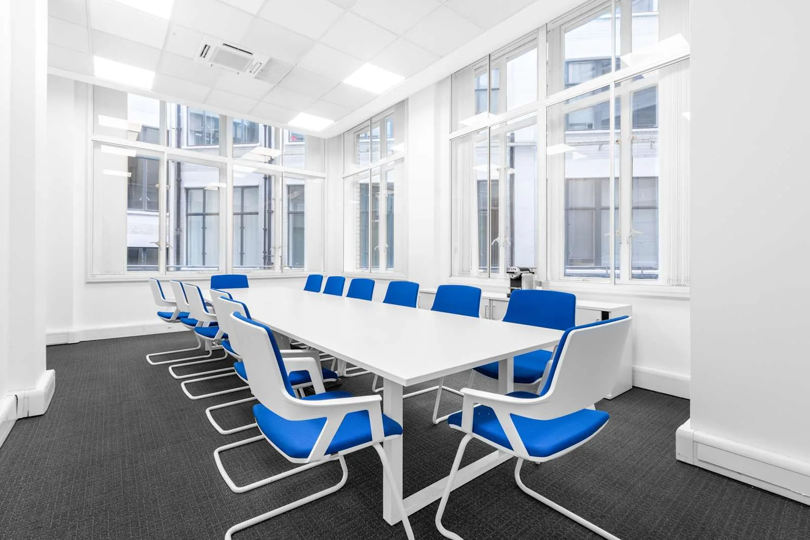 Regus LONDON, Strand, Meeting room for 13 people, London