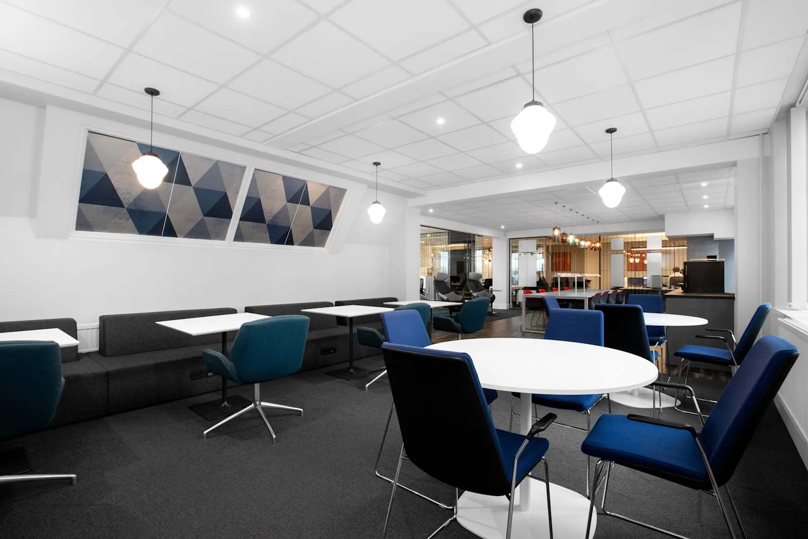 Regus LONDON, Victoria - Grosvenor Gardens, Cafeteria, London