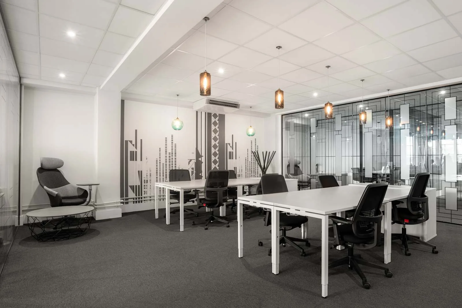 Regus LONDON, Victoria - Grosvenor Gardens, Open-plan office, London