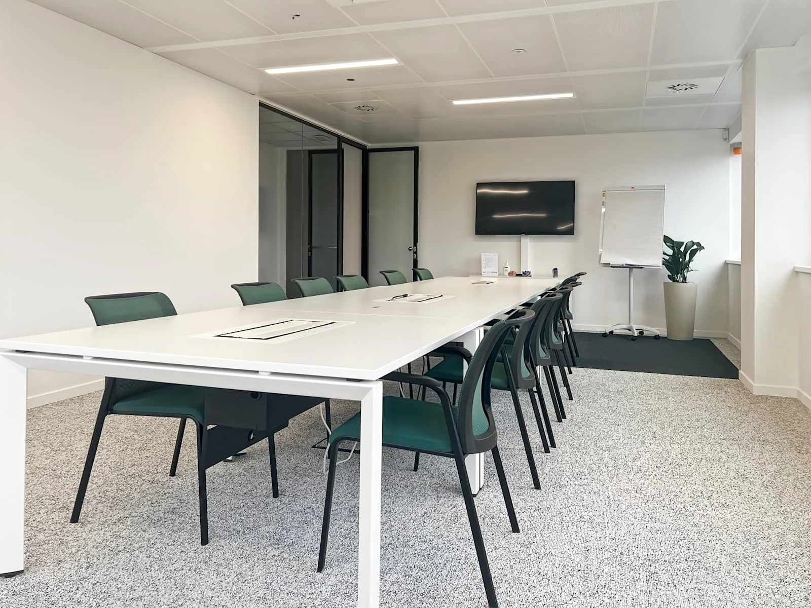 Regus Louvain-La-Neuve, Axis Parc, Vergaderruimte voor 12 personen, Mont-Saint-Guibert