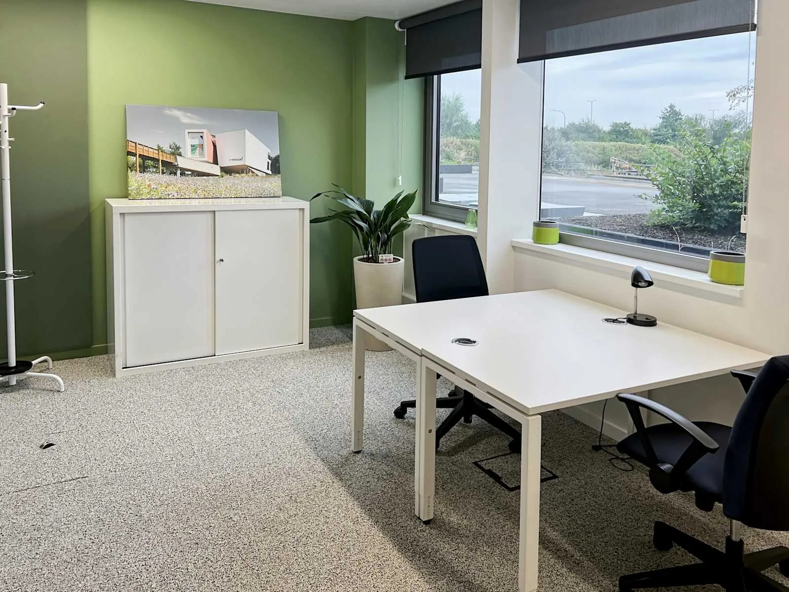 Regus Louvain-La-Neuve, Axis Parc, Privékantoor met 2 werkplekken, Mont-Saint-Guibert