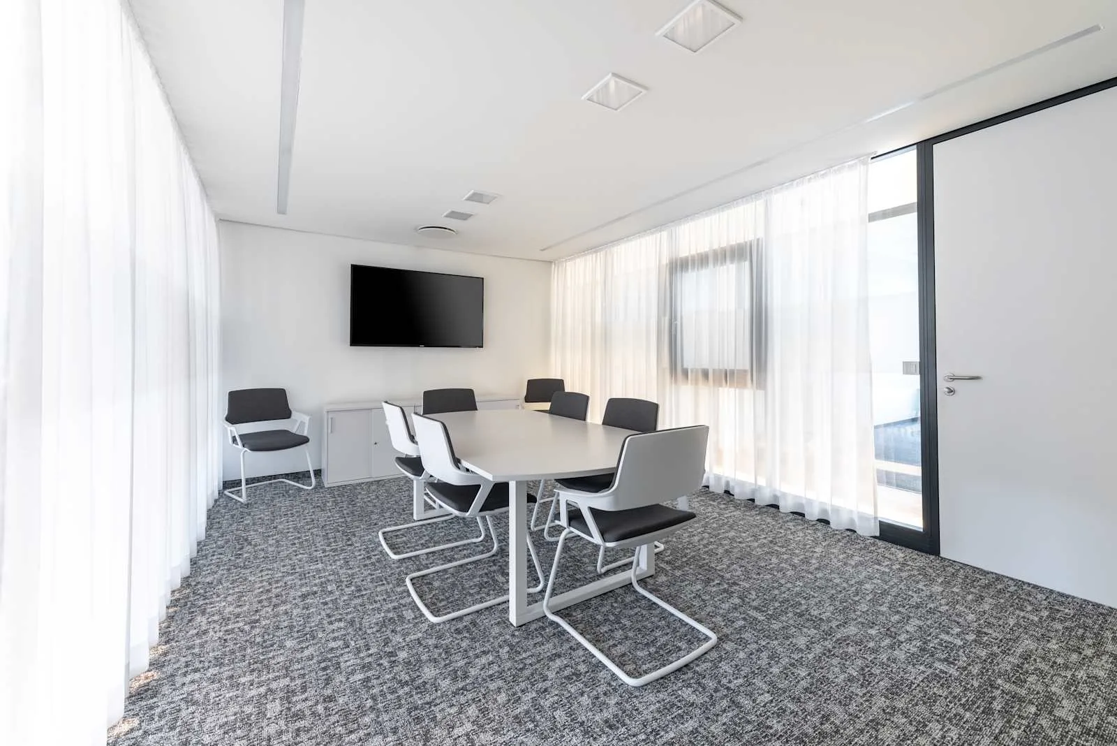 Regus LÜBECK, Universitätscampus Lübeck, Meeting room for 6 people, Lübeck