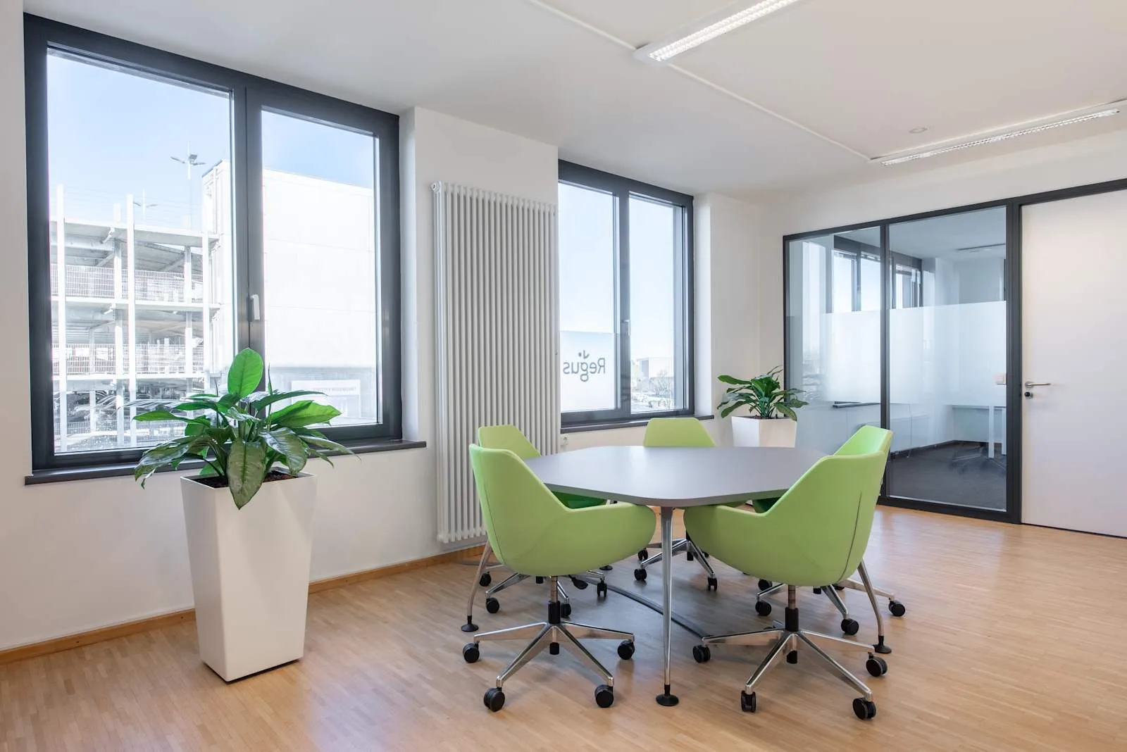 Regus LÜBECK, Universitätscampus Lübeck, Meeting room for 5 people, Lübeck