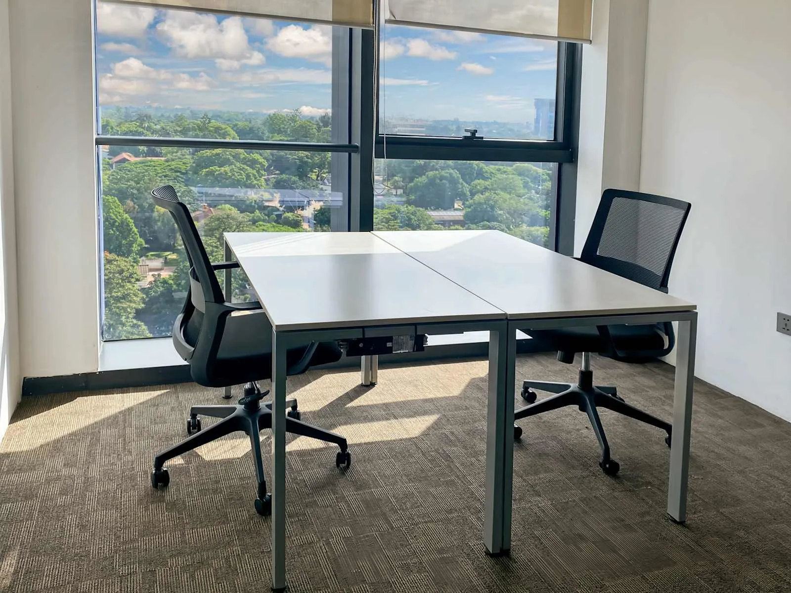 Regus Lusaka, Sunshare Tower, Private office, 2 desks, Lusaka