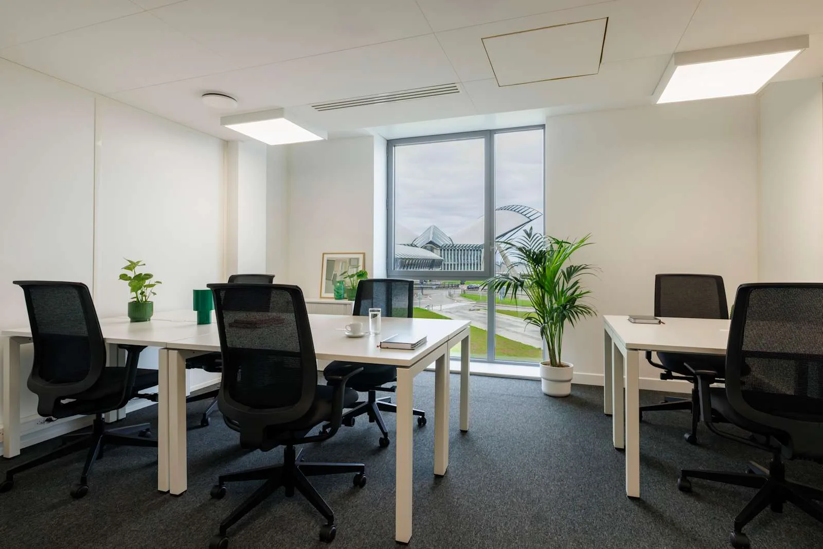 Regus Lyon, Saint Exupéry Airport, Privatbüro mit 6 Arbeitsplätzen, Genas