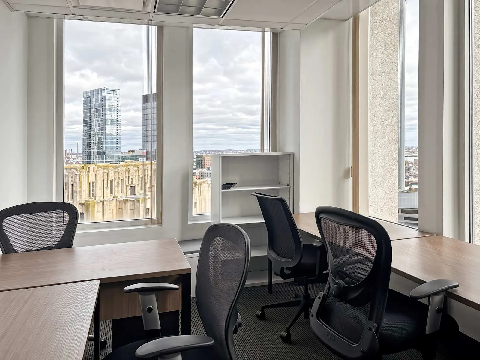 Regus MA, Boston - Beacon Hil, 100 Cambridge Street, Private office, 4 desks, Boston, MA