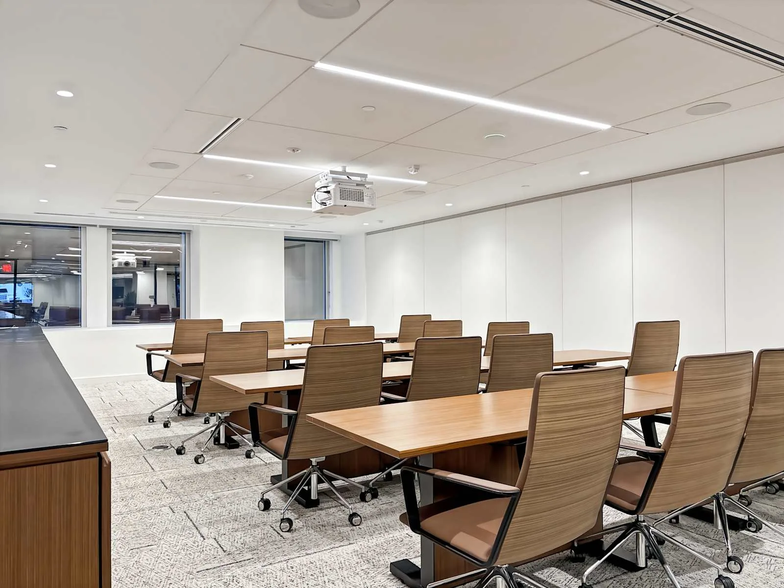 Regus MA, Boston - Federal Street, Training room for 12 people, Boston, MA