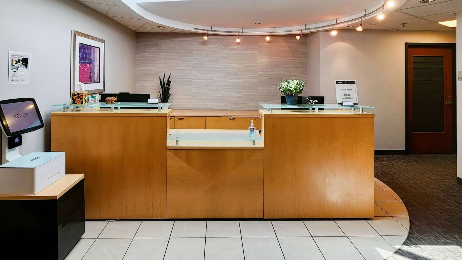 Regus MA, Cambridge - Harvard Square-Mifflin Place, Reception, Cambridge, MA