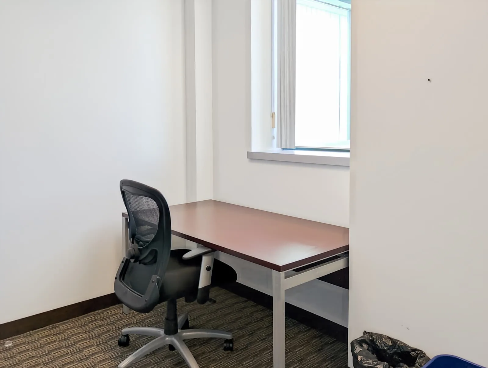 Regus MA, Concord - Concord Meadows, Private office, 1 desk, Concord, MA
