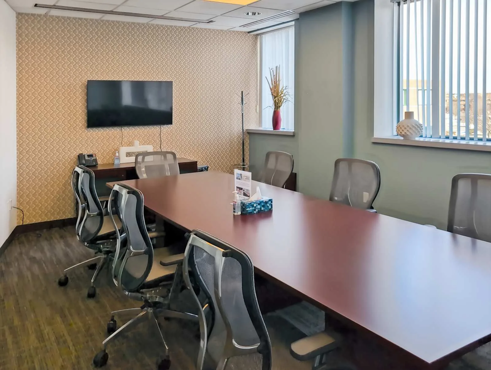 Regus MA, Concord - Concord Meadows, Meeting room for 7 people, Concord, NH