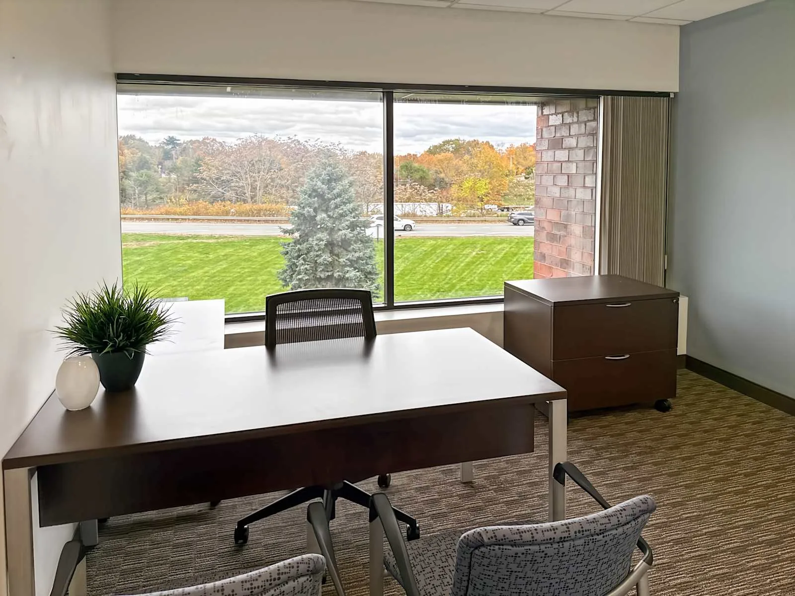 Regus MA, Dedham - Dedham Place, Private office, 1 desk, Dedham, MA