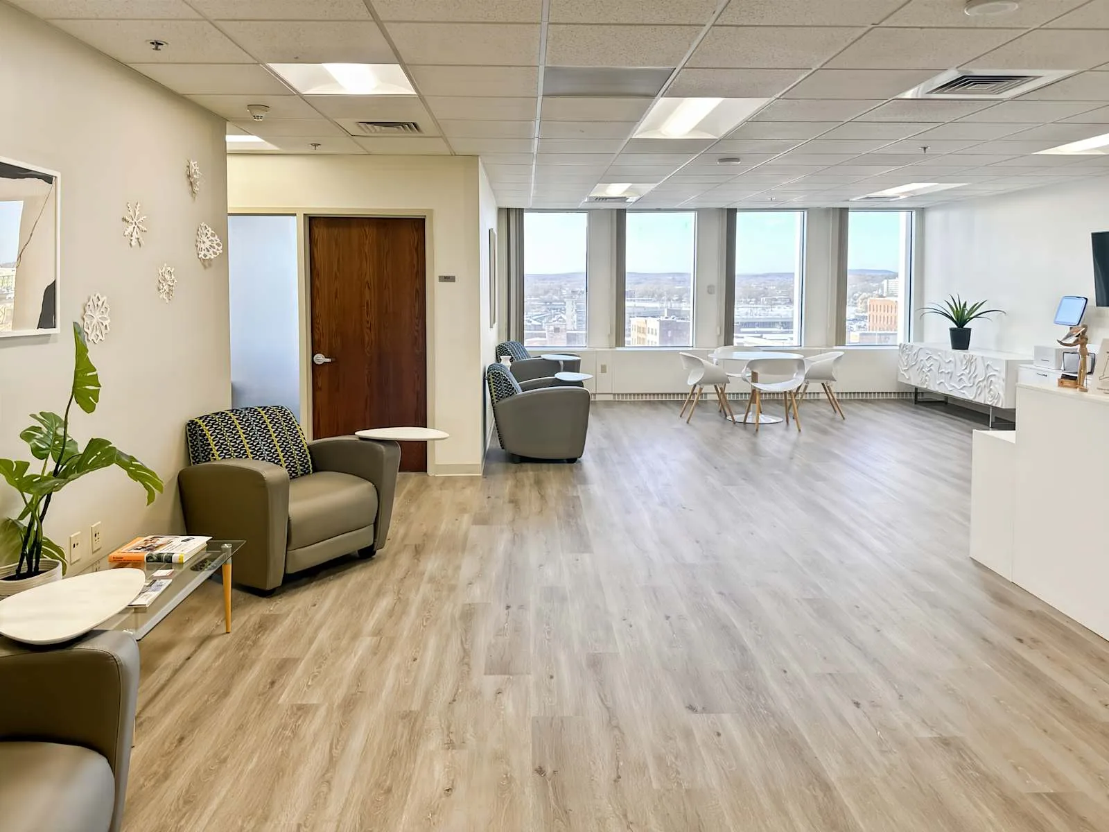 Regus MA, Springfield - Main St, Reception, Springfield, MA