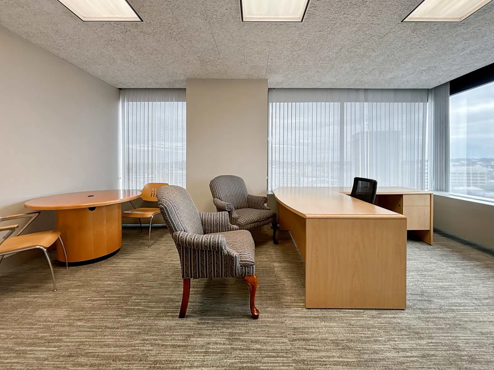 Regus MA, Worcester - 370 Main Street, Private office, 1 desk, Worcester, MA