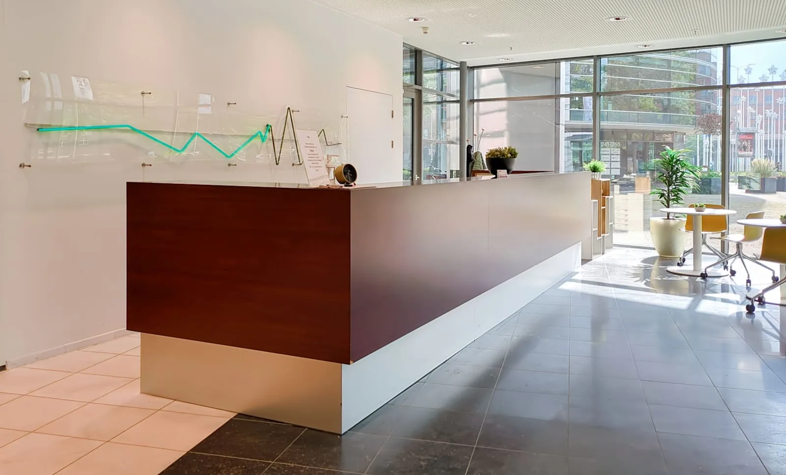 Regus MAASTRICHT, Maastricht Il Fiore, Reception, Maastricht