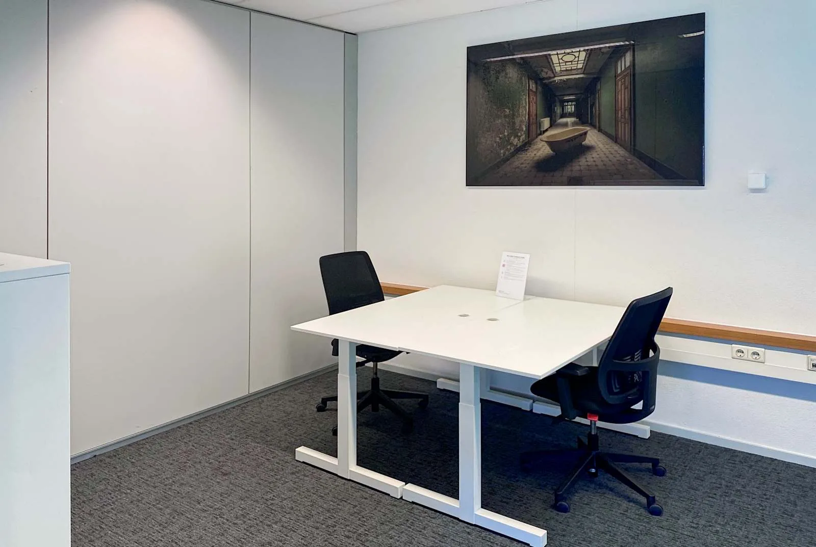 Regus MAASTRICHT, Maastricht Il Fiore, Private office, 2 desks, Maastricht