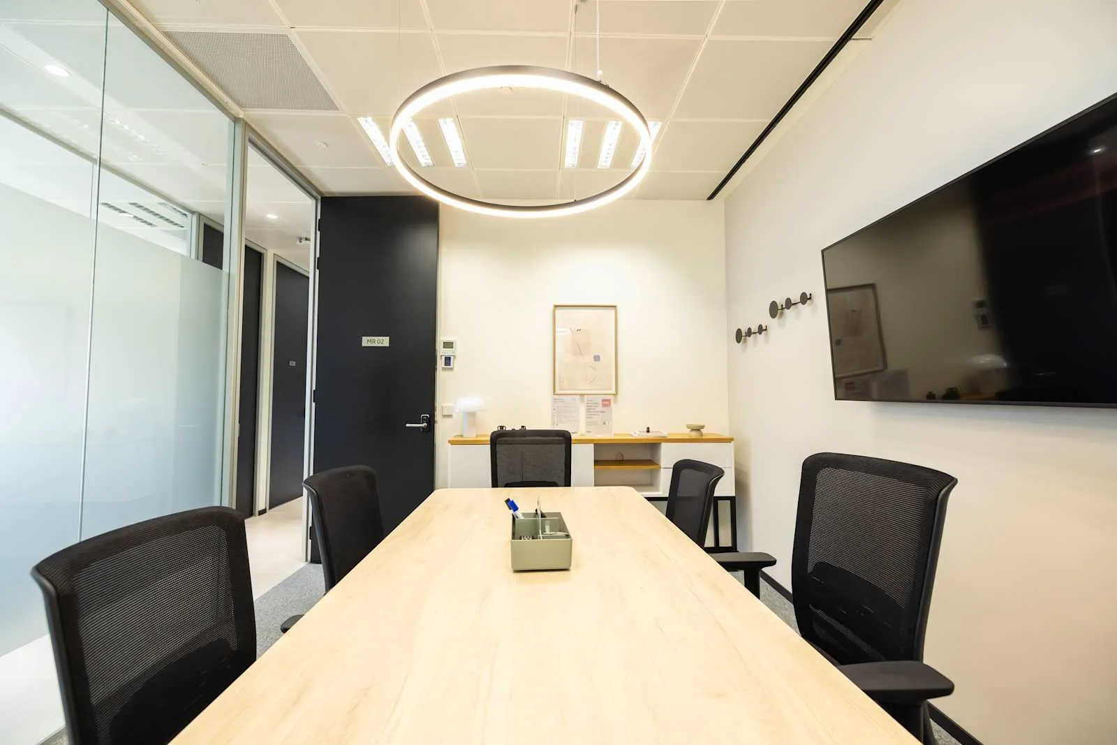 Regus Madrid, Barajas, Meeting room for 5 people, Coslada