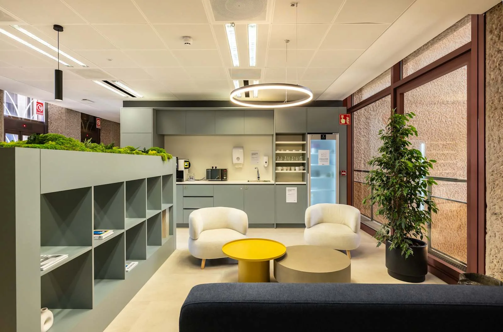 Regus Madrid, Regus Luca de Tena, Kitchen, Madrid