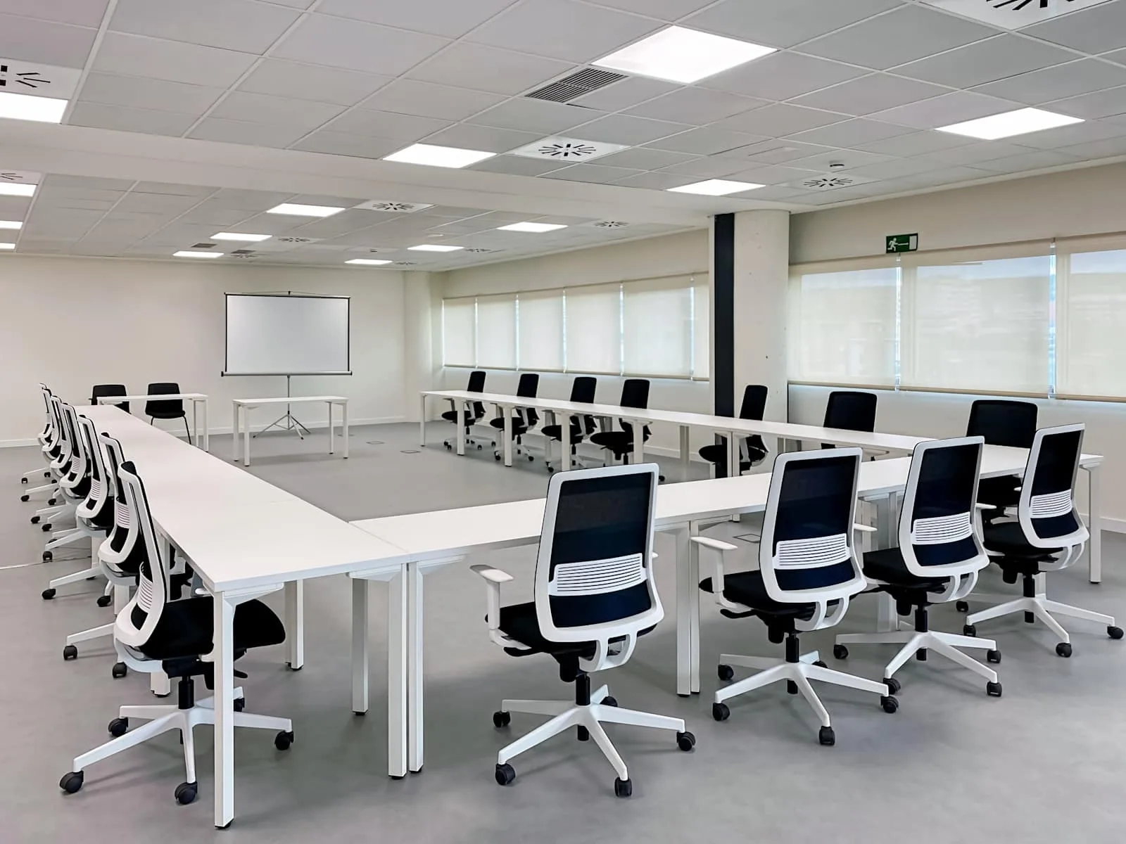 Regus Madrid, Rivas Square Garden, Salle de formation 20 personnes, Rivas-Vaciamadrid