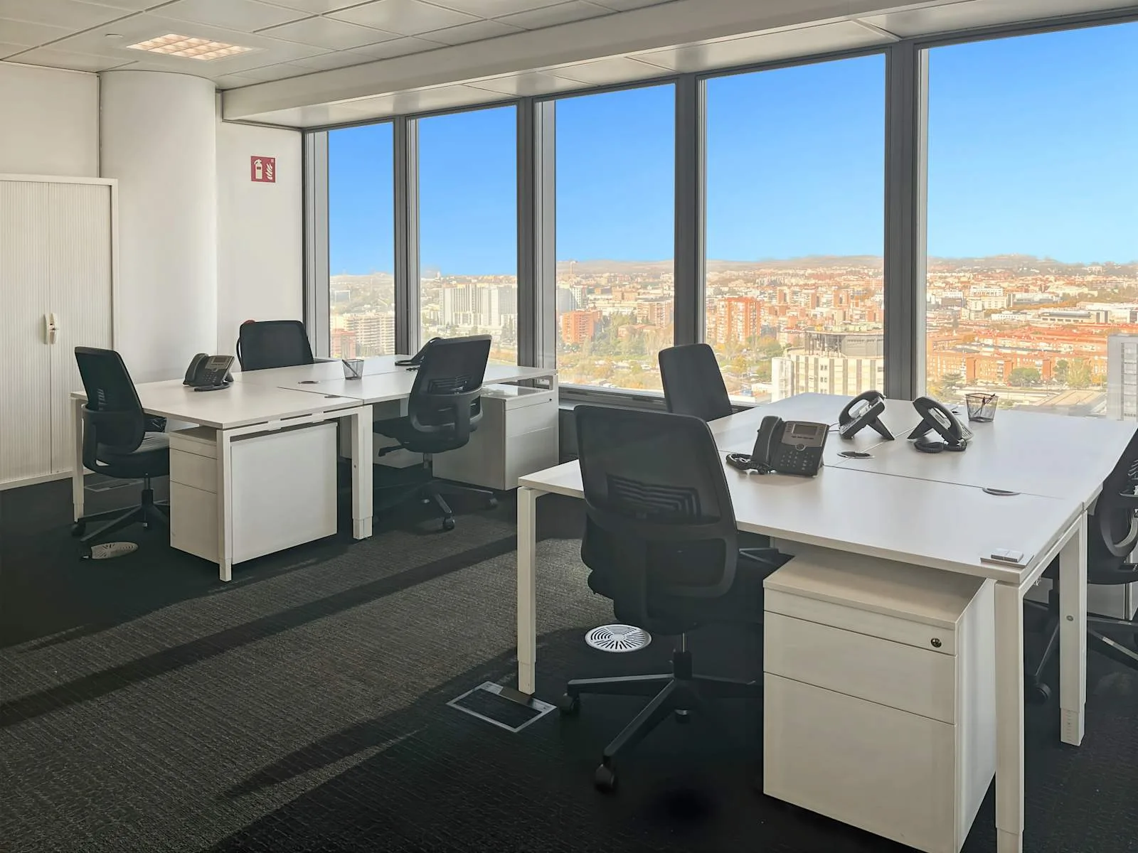 Regus MADRID, Torre de Cristal, Despacho privado con 8 puestos, Madrid