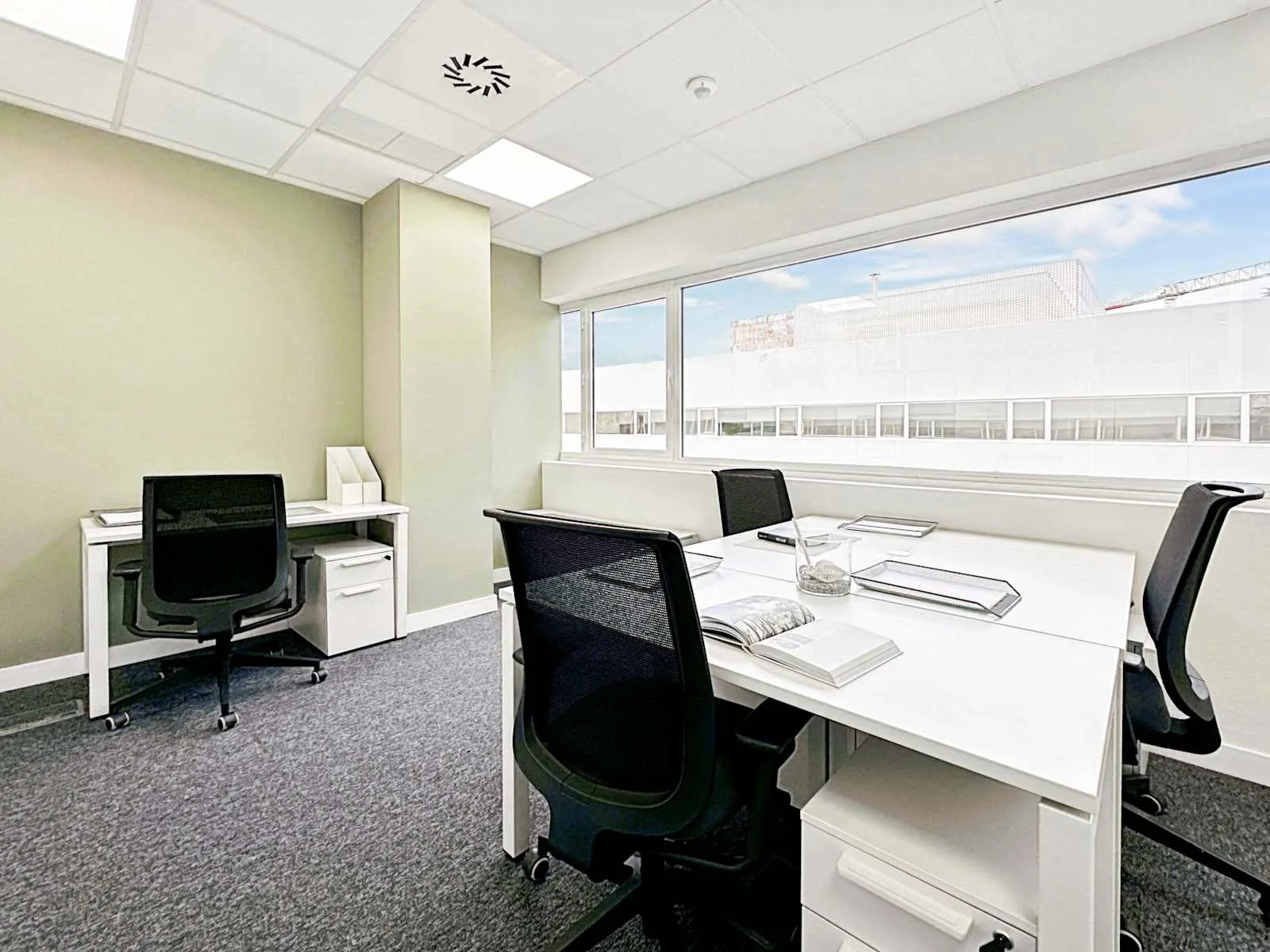 Regus Madrid, Tres Cantos, Despacho privado con 4 puestos, Tres Cantos