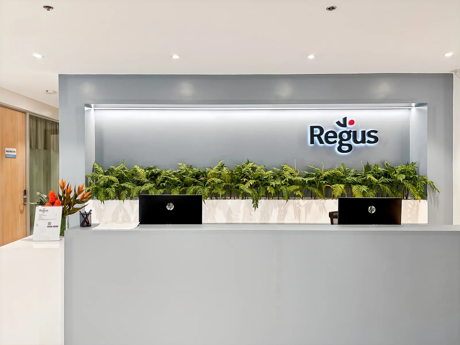 Regus Makati, Victoria de Makati, Reception, Makati City
