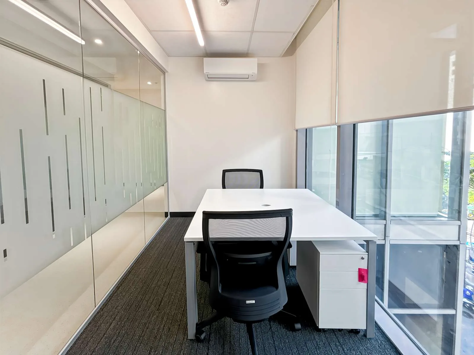 Regus Makati, Victoria de Makati, Private office, 2 desks, Makati City