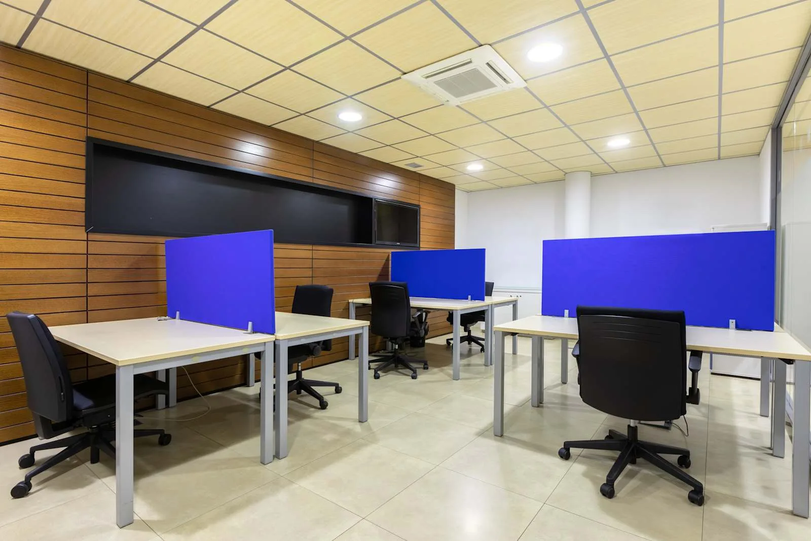 Regus MALAGA, Regus Plaza de La Solidaridad, Escritório privativo com 6 postos, Málaga