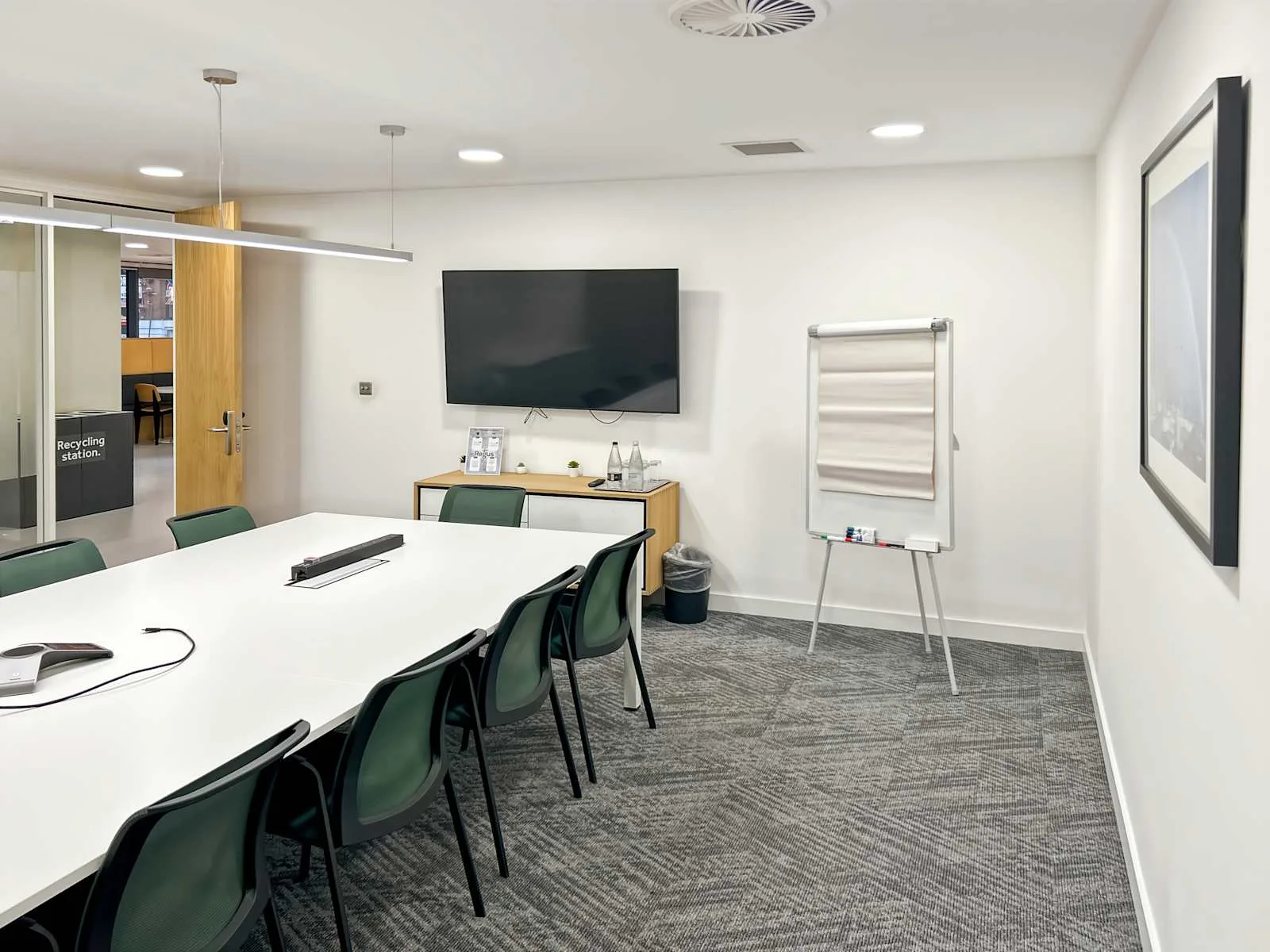 Regus Manchester, St James Tower, Meeting room for 8 people, Manchester