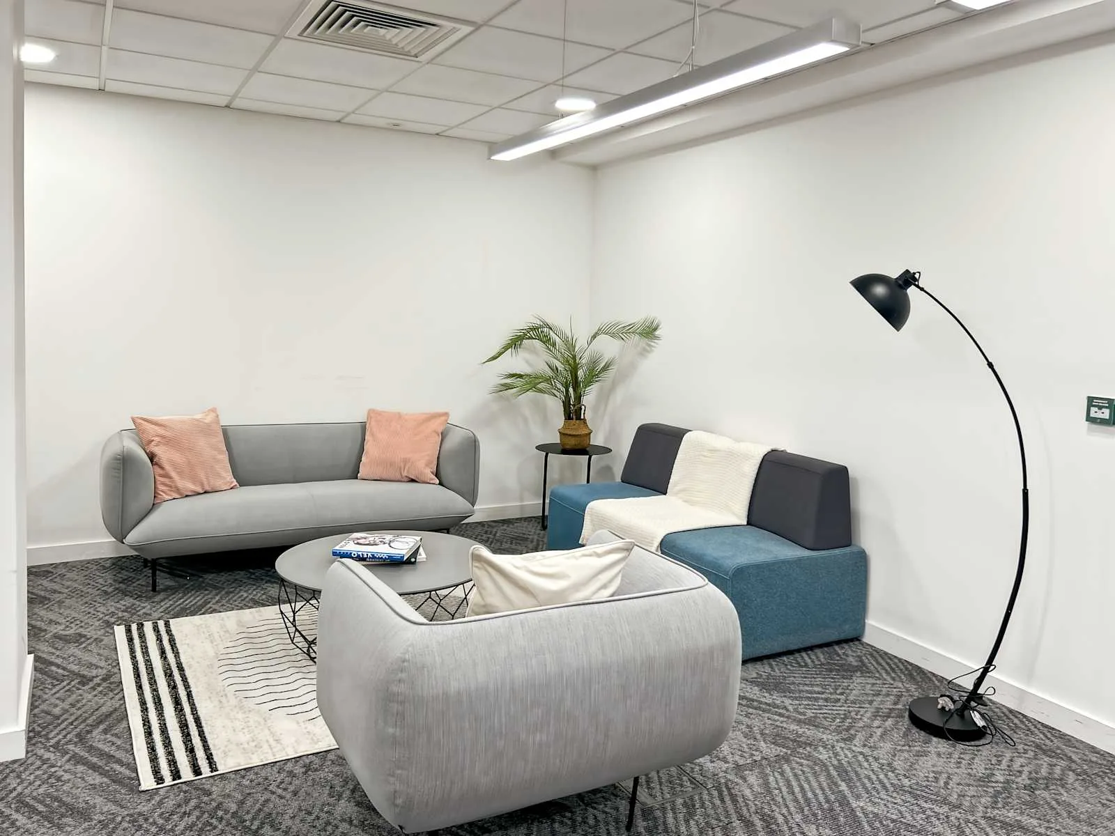 Regus Manchester, St James Tower, Lounge, Manchester