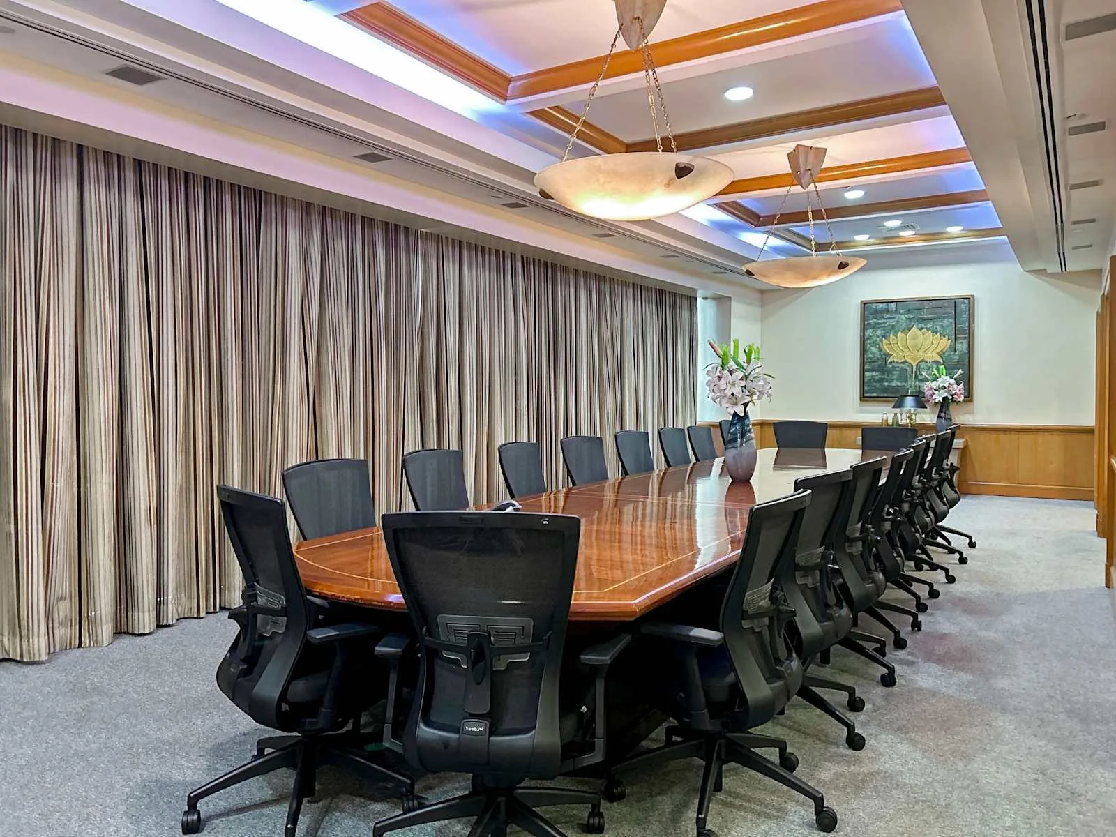 Regus Manila, Ascott Ayala Center – Makati City, Meeting room for 18 people, Makati City