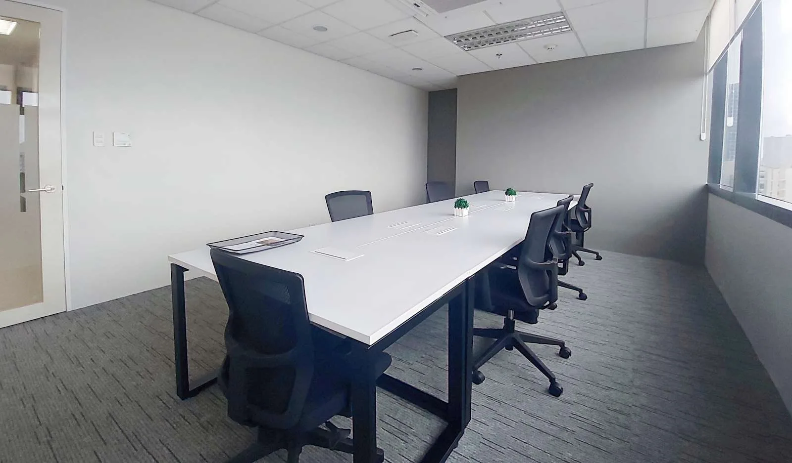 Regus Manila, Doña Elena Tower, Meeting room for 8 people, Manila