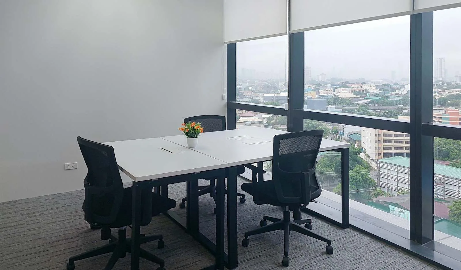 Regus Manila, Doña Elena Tower, Private office, 4 desks, Manila
