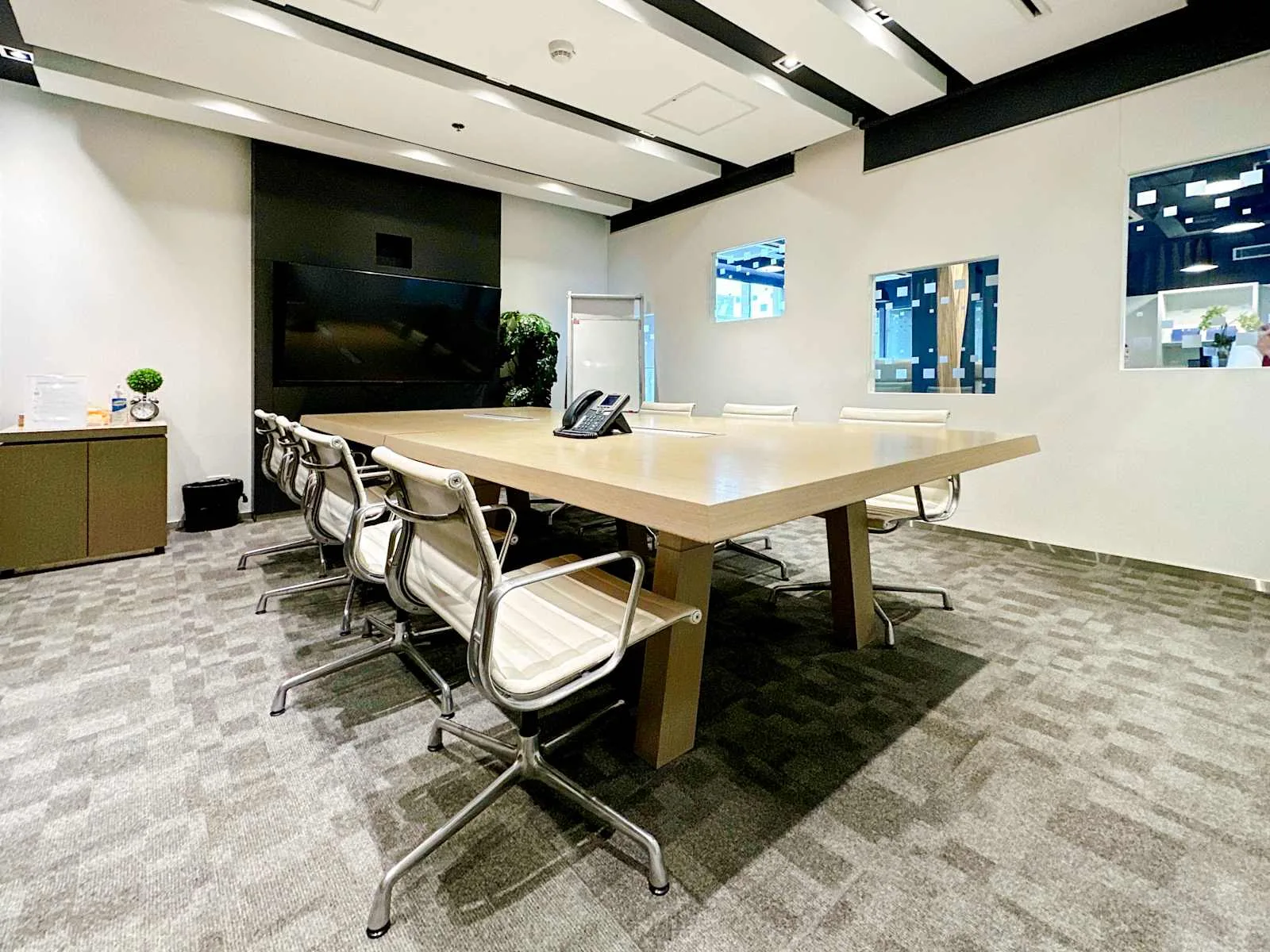Regus MANILA, Eco Tower - Bonifacio Global City、8人会议室、马尼拉