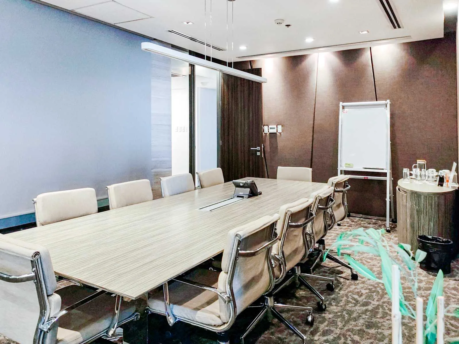 Regus MANILA, Net Lima Global City, Meeting room for 10 people, Taguig