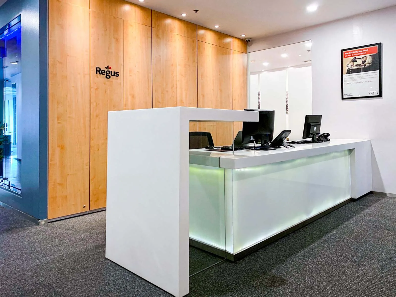 Regus MANILA, One E-com Pasay, Reception, Pasay
