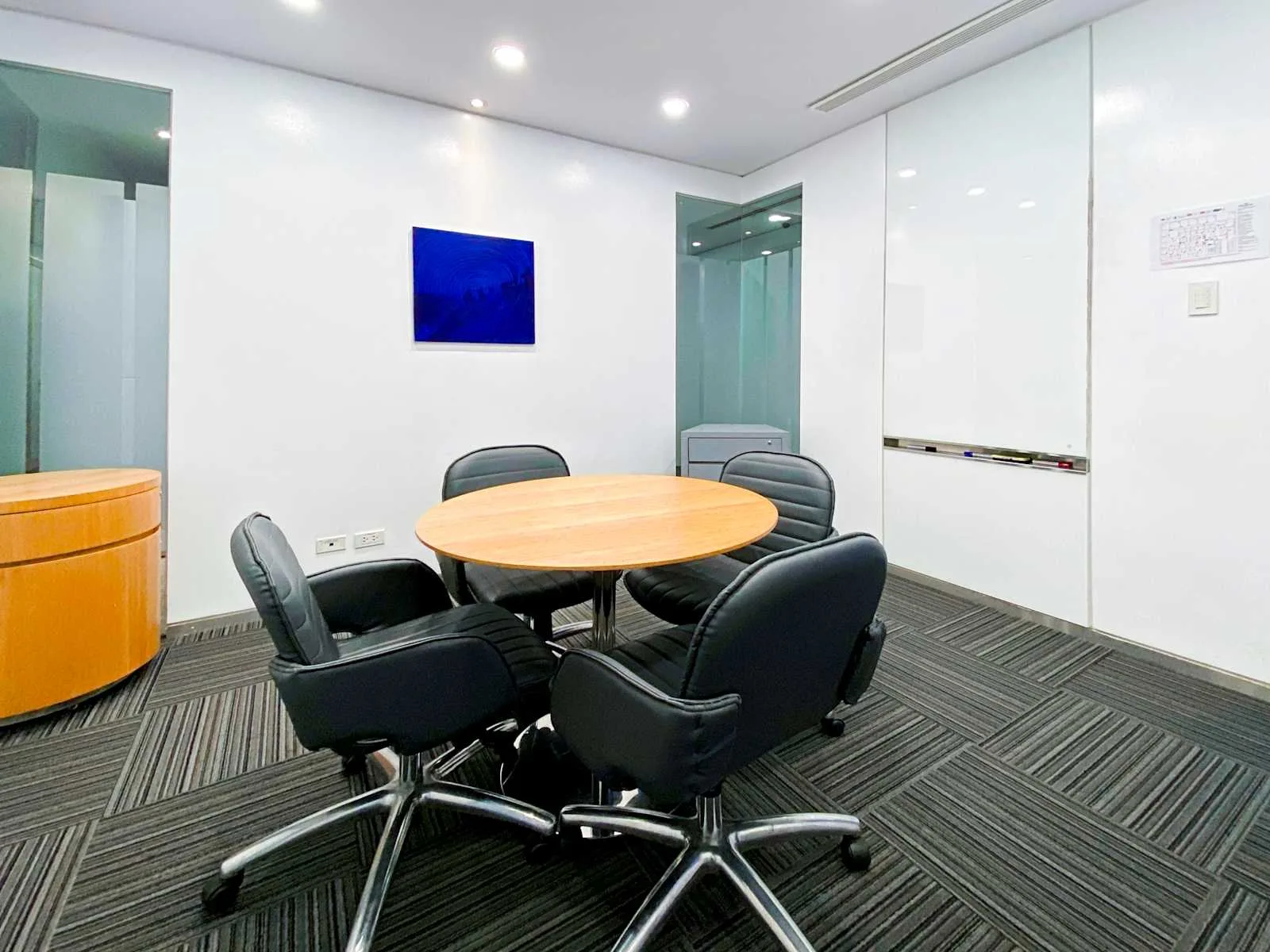 Regus MANILA, One E-com Pasay, Meeting room for 4 people, Pasay