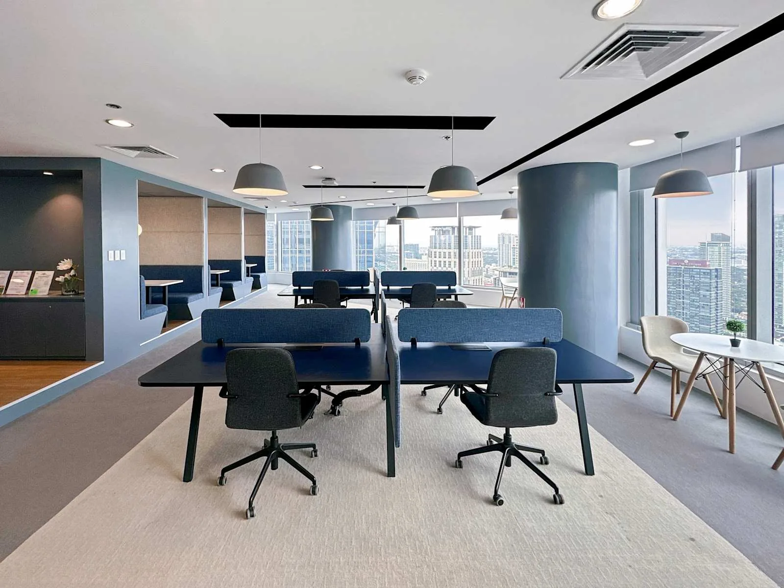 Regus MANILA, PBCom Tower, Open-plan office, Makati City