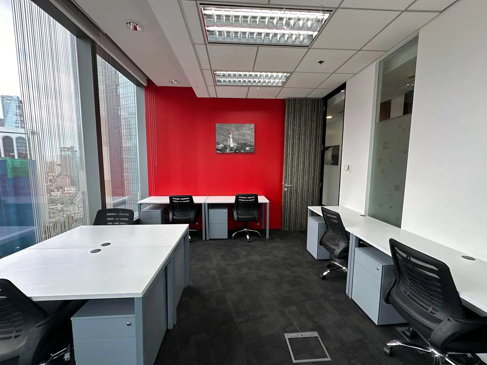 Regus MANILA, Zuellig Building Makati、6个工位的独立办公室、马卡蒂
