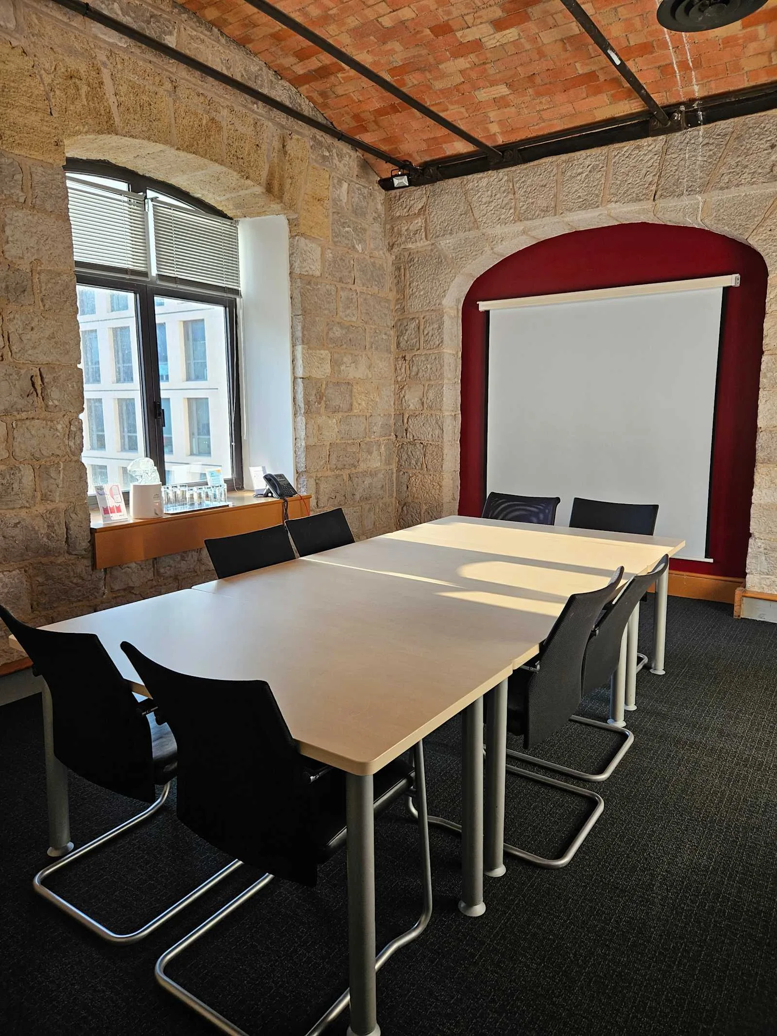 Regus MARSEILLE, Les Docks, Meeting room for 8 people, Marseille