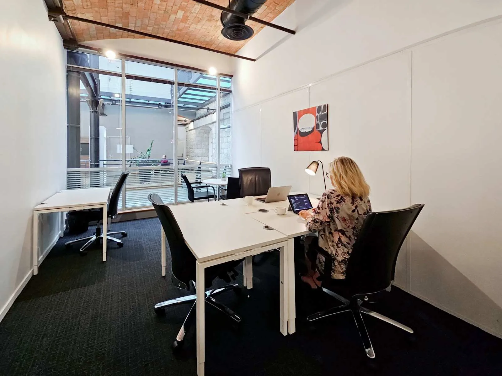 Regus MARSEILLE, Les Docks, Private office, 5 desks, Marseille