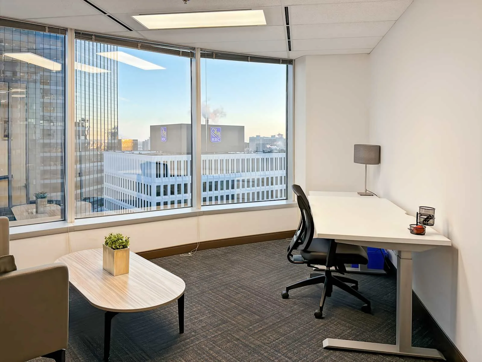 Regus MB, Winnipeg – 201 Portage Avenue, Bureau privatif 1 poste, Winnipeg, MB