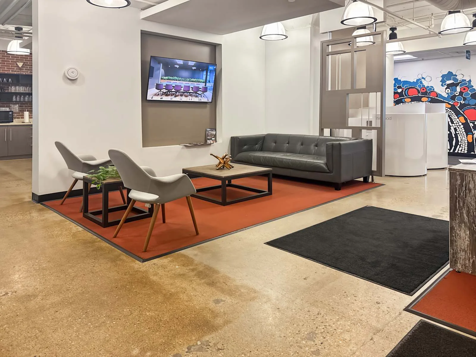 Regus MB, Winnipeg - St. Mary, Lounge, Winnipeg, MB