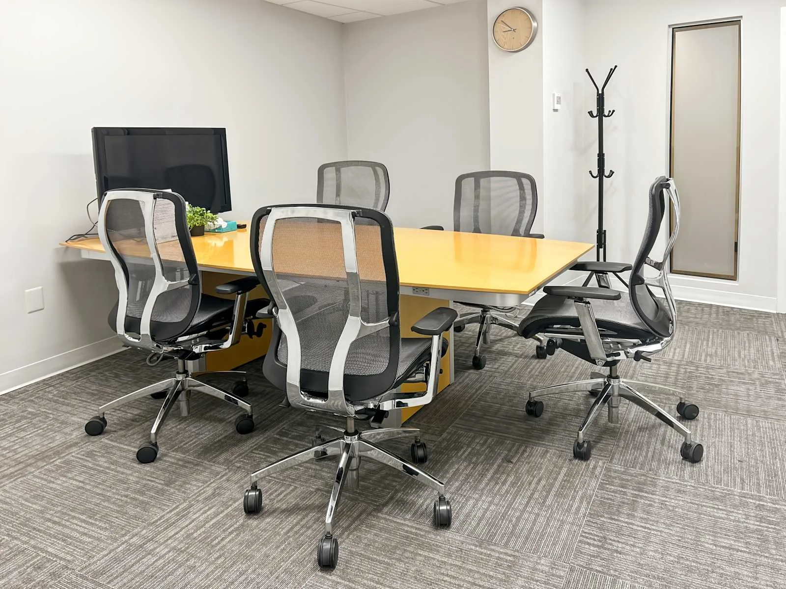 Regus MD, Baltimore - East Pratt, Meeting room for 5 people, Baltimore, MD